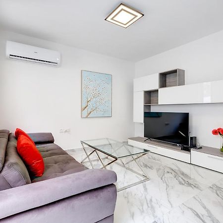 Cosy Apartment Steps To St George'S Bay Saint Julian's Eksteriør billede